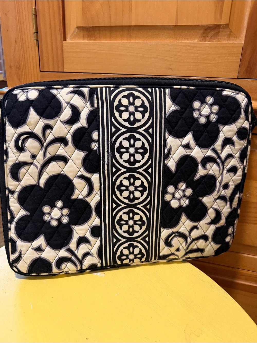 Vera Bradley Night and Day Retired Quilted Laptop Portfolio Case Black & White